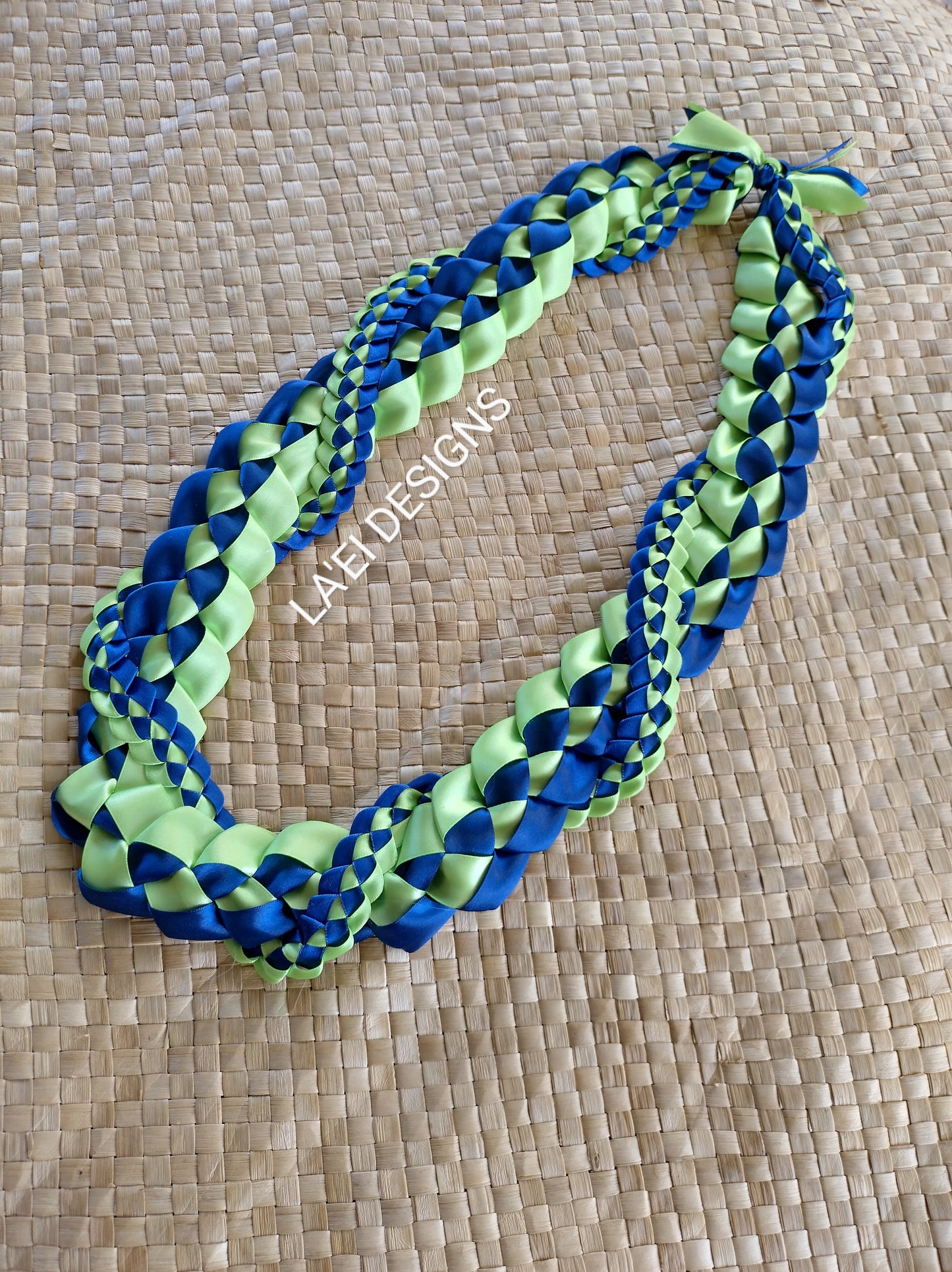 Basic Twisted Braid Lei