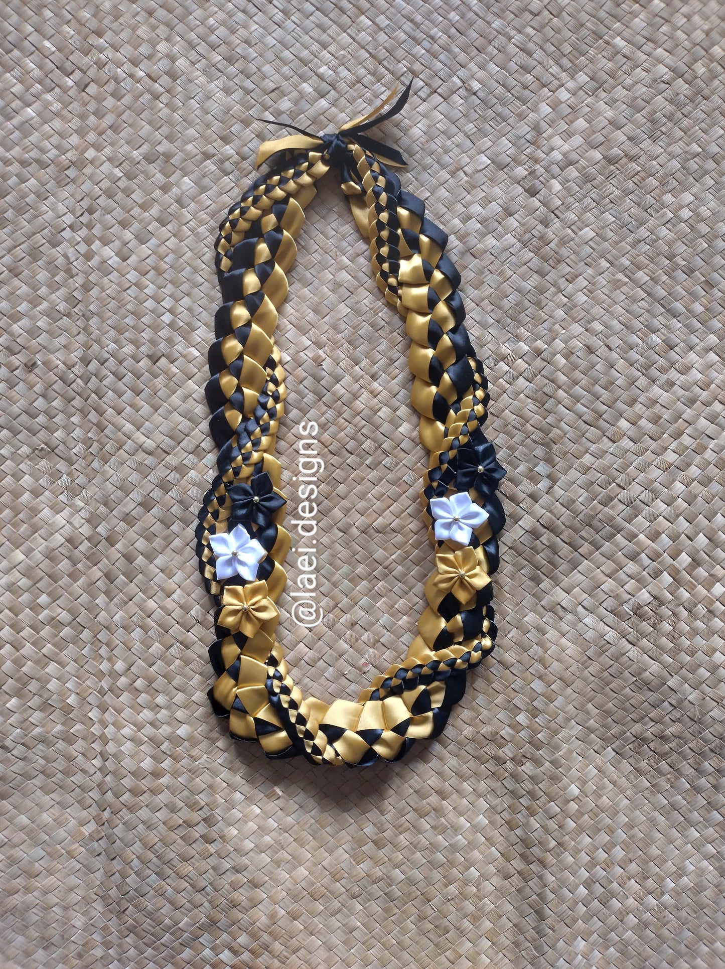 Decorated Twisted Braid Lei