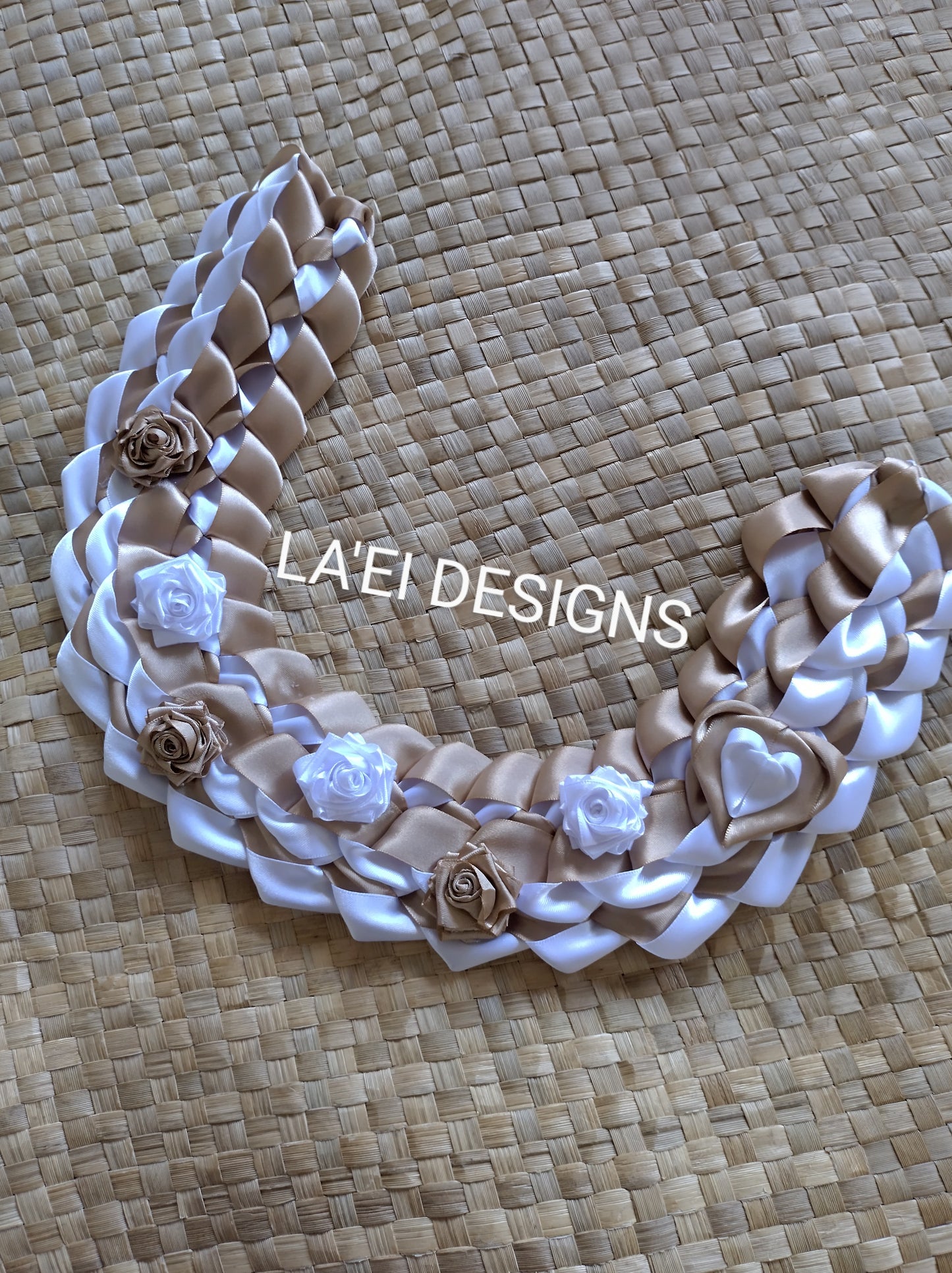 Decorated Rest In Love Ula / Lei