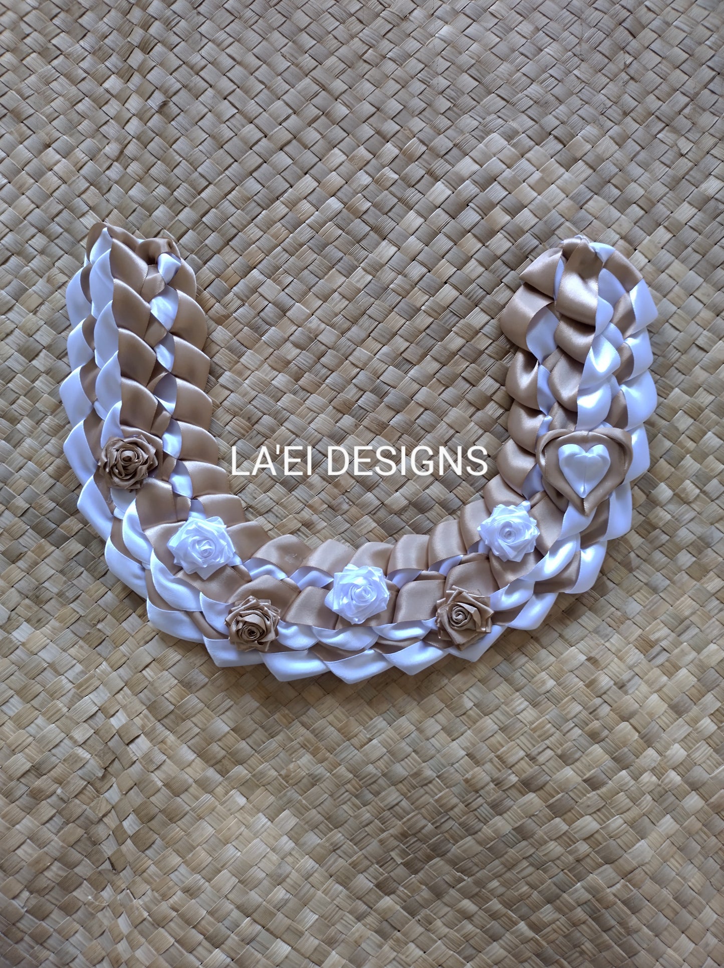 Decorated Rest In Love Ula / Lei
