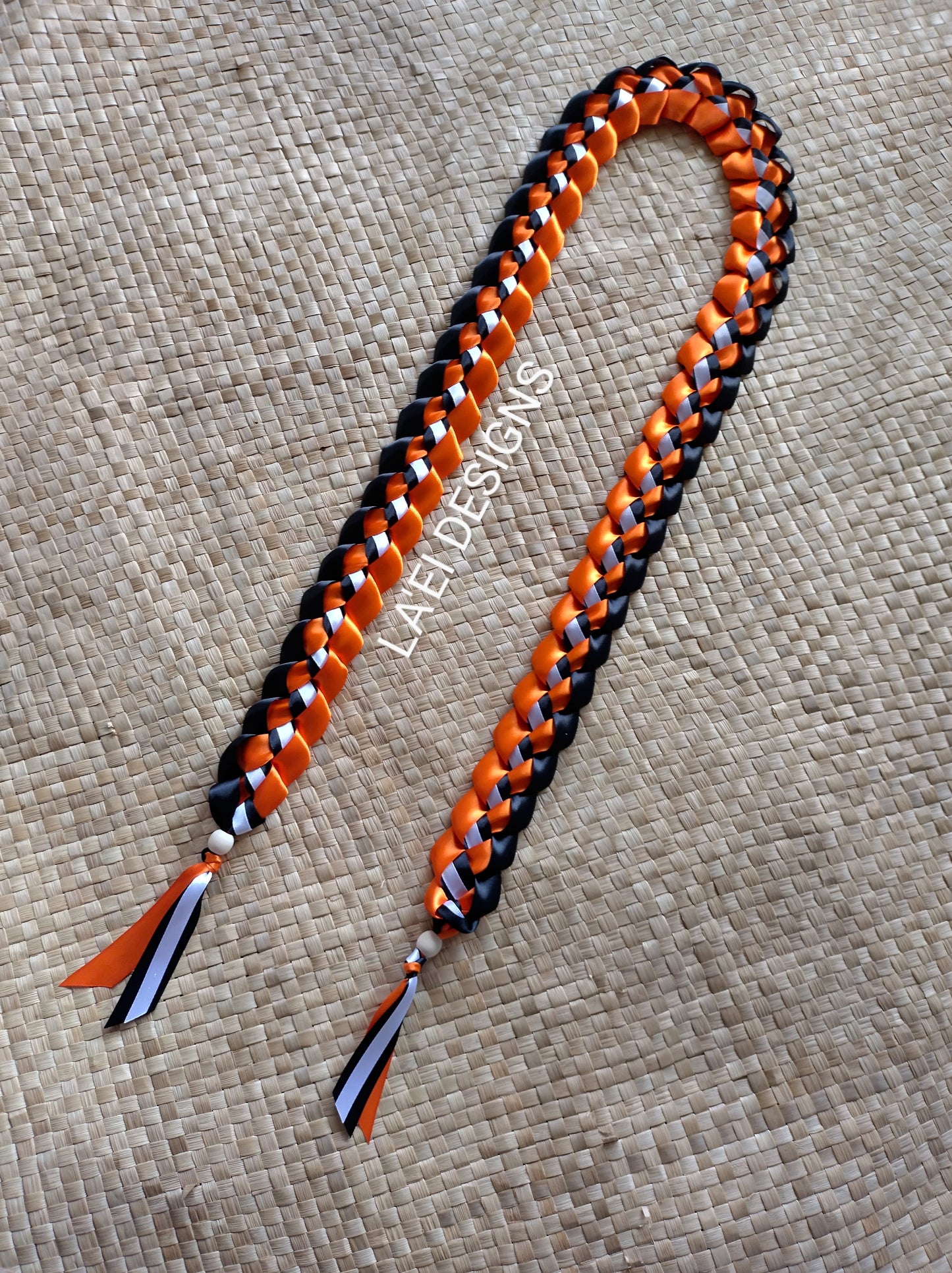 Basic Single Open Braid Lei