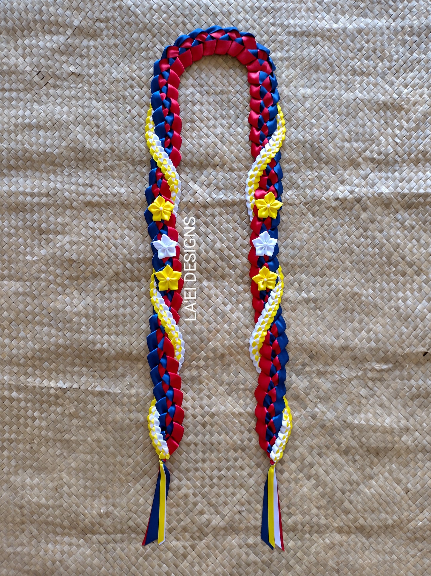 Decorated Twisted Open Braid Lei
