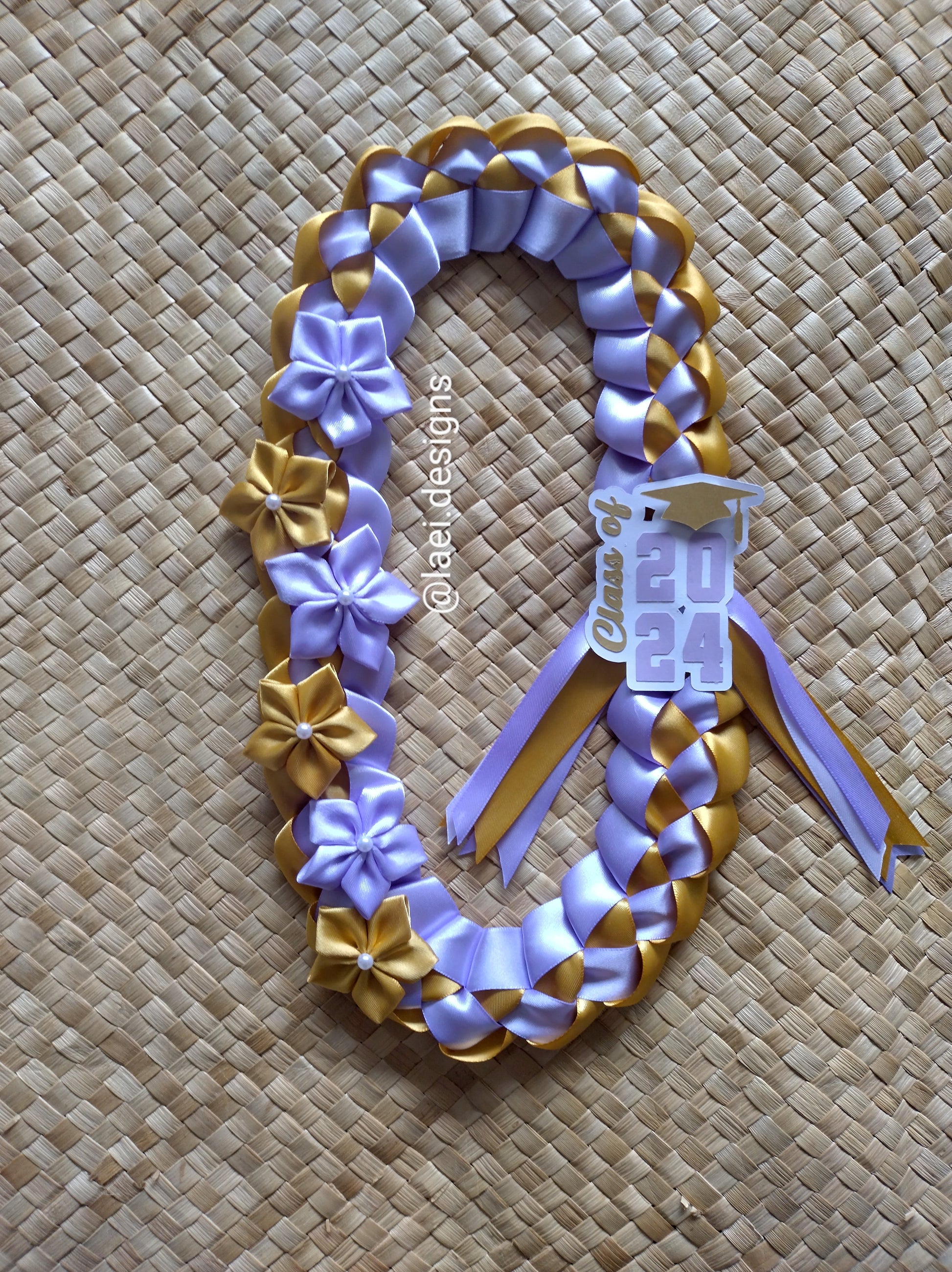 Decorated Single Braid Lei with Badge - Child Size 