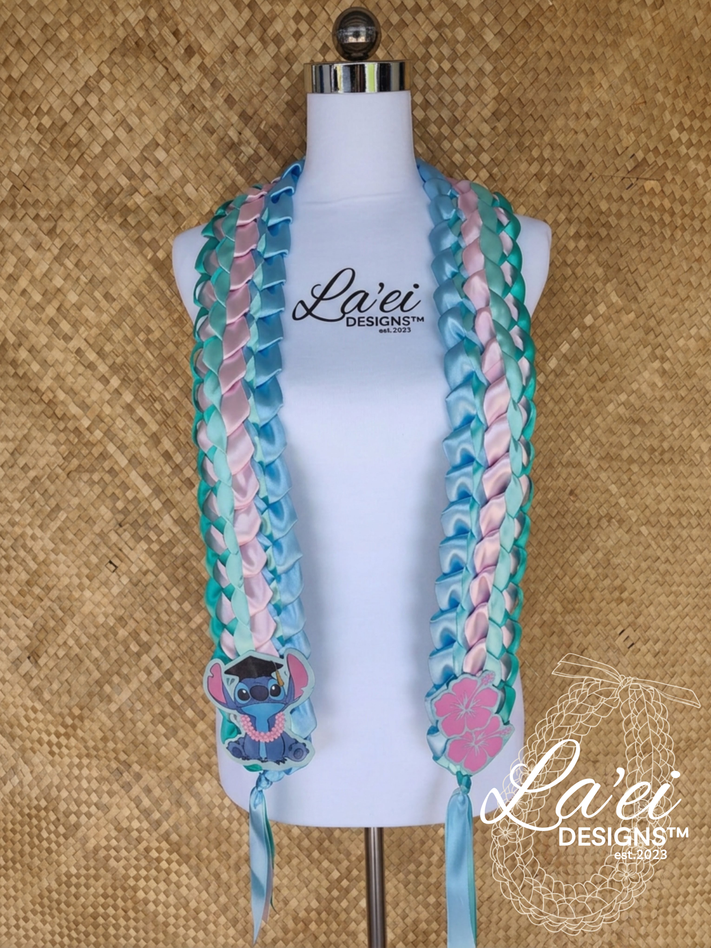 Open double lei - Stich inspired