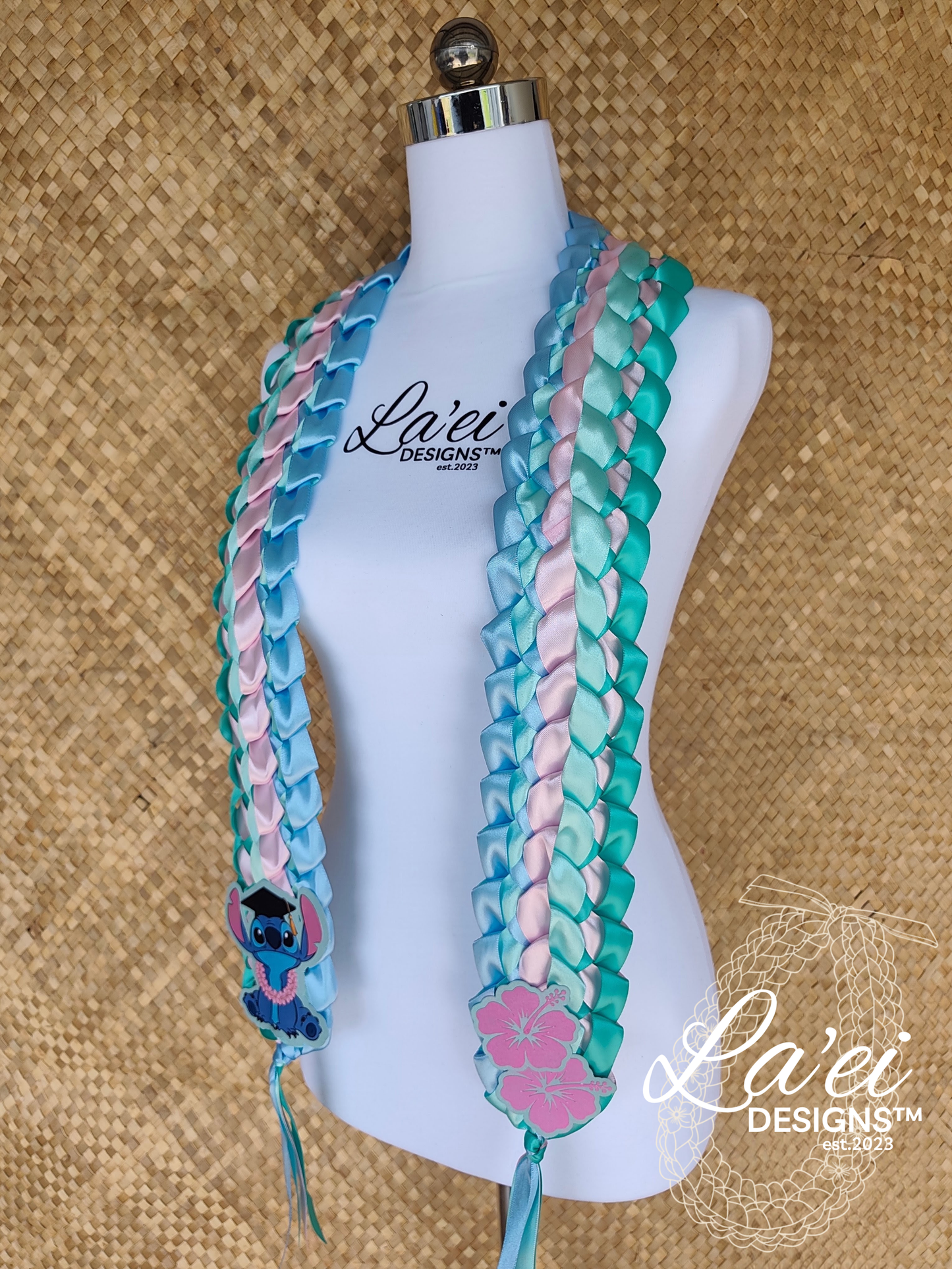 Open double lei - Stich inspired